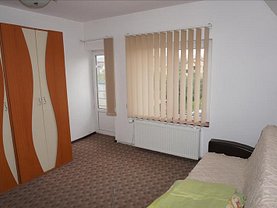 Casa de închiriat 6 camere, în Bistriţa, zona Central