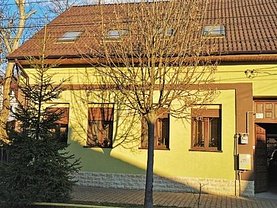 Casa de vânzare 6 camere, în Bistriţa, zona Central