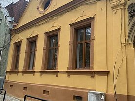 Casa de închiriat 3 camere, în Braşov, zona Central