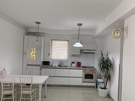 Casa de vânzare 20 camere, în Braşov, zona Central