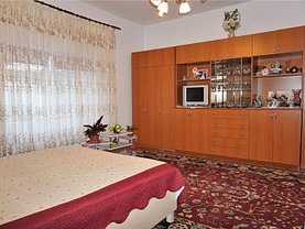Casa 2 camere în Bistrita, Central