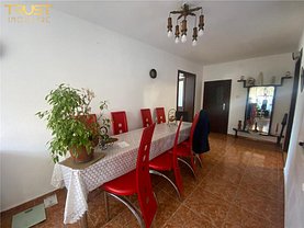 Casa de vânzare 3 camere, în Sânpetru