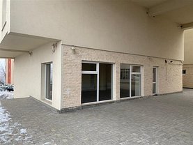Vânzare spaţiu comercial