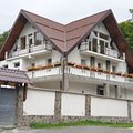 Casa de vânzare 10 camere, în Braşov, zona Calea Bucureşti