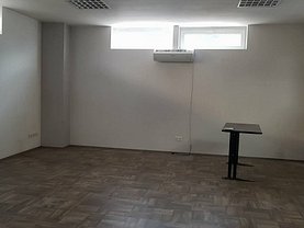 Închiriere spaţiu industrial