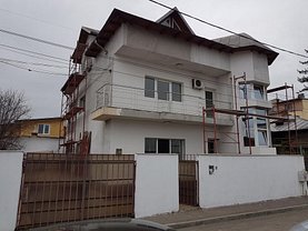 Casa de închiriat 7 camere, în Ploiesti, zona Central