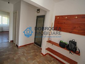 Apartament de vânzare 3 camere, în Tulcea, zona Dallas