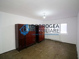 Apartament de vânzare 3 camere în Tulcea, Central