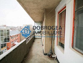 Apartament de vânzare 4 camere în Tulcea, Central