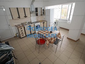 Apartament de vânzare sau de închiriat 4 camere, în Tulcea, zona Spitalului