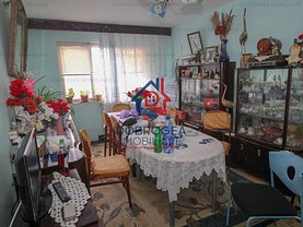 Apartament de vânzare 4 camere, în Tulcea, zona 23 August