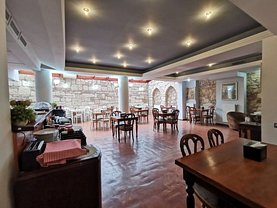 Închiriere spaţiu comercial