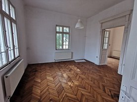 Apartament de vânzare 4 camere, în Bucureşti, zona Capitale