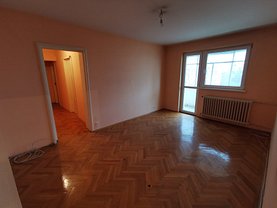 Apartament de vânzare 4 camere, în Bucureşti, zona Drumul Taberei