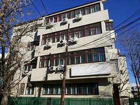 Casa de vânzare sau de închiriat 24 camere, în Bucureşti, zona Romană