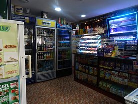 Închiriere spaţiu comercial