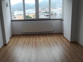 Apartament de vânzare 2 camere în Deva, Piata Centrala