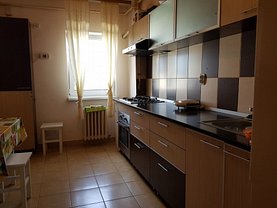 Apartament de vânzare 3 camere în Deva, Decebal
