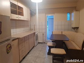 Apartament de închiriat 3 camere, în Deva, zona Dorobanti