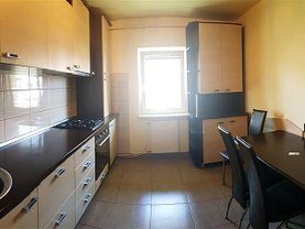 Apartament de închiriat 3 camere, în Cluj-Napoca, zona Gheorgheni
