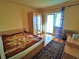 Apartament de vânzare 3 camere, în Cluj-Napoca, zona Gheorgheni