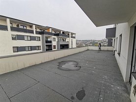 Apartament de vânzare 4 camere, în Cluj-Napoca, zona Dâmbul Rotund