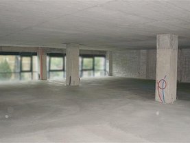 Închiriere spaţiu comercial