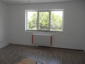 Apartament de vânzare 3 camere în Bucuresti, Aparatorii Patriei