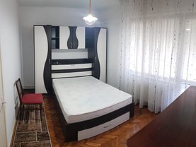 Apartament de vânzare 3 camere, în Galaţi, zona Ţiglina 2