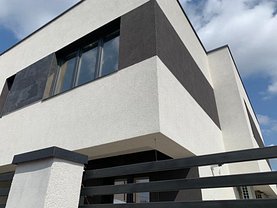 Casa de vânzare 4 camere, în Bucureşti, zona Apărătorii Patriei