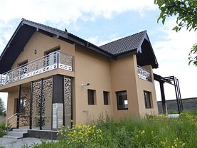 Casa de vânzare 5 camere, în Sânpetru, zona Central