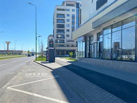 Închiriere spaţiu comercial în Brasov, Tractorul