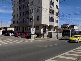 Vânzare spaţiu comercial