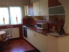 Apartament de vânzare 3 camere, în Bucuresti, zona Berceni