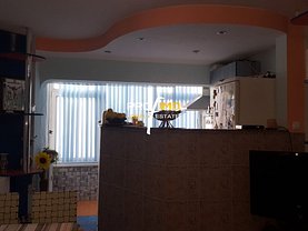 Apartament de vânzare 3 camere, în Constanta, zona Trocadero
