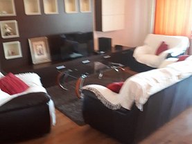 Apartament de închiriat 3 camere, în Constanţa, zona Faleza Nord