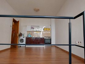 Apartament de închiriat 4 camere, în Constanta, zona Far