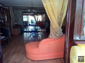 Casa de vânzare 7 camere, în Costinesti
