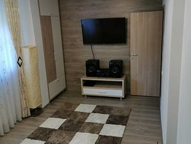 Apartament de vânzare 2 camere, în Bucureşti, zona Titan