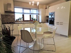 Apartament de închiriat 4 camere, în Bucuresti, zona Damaroaia