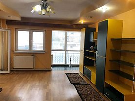 Apartament de vânzare 3 camere, în Bucureşti, zona Unirii