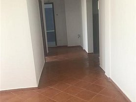 Apartament de vânzare 3 camere, în Bucureşti, zona Pantelimon