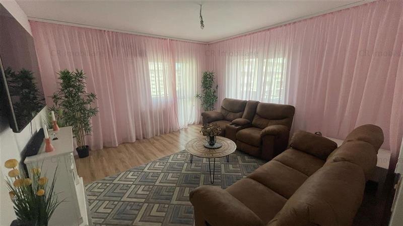 Apartament 4 camere + 2 locuri de parcare Grand Kristal