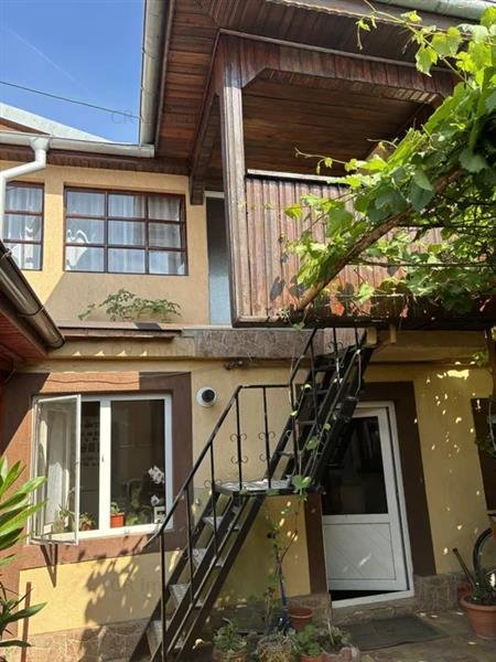 Casa de vanzare zona Luica