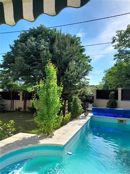 Vila de vanzare langa Bucuresti, mobilata, utilata modern, cu piscina