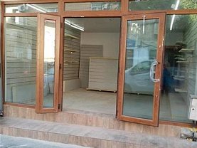 Vânzare spaţiu comercial