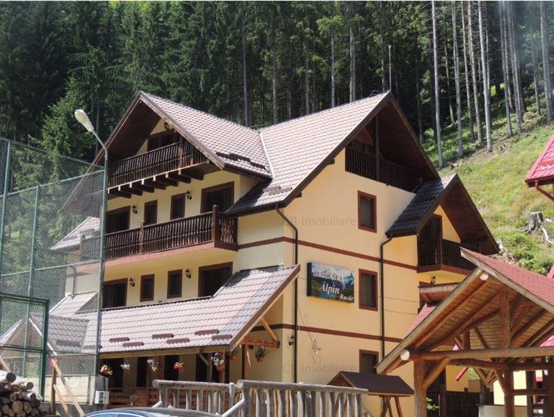 Doua pensiuni la cheie Rucar