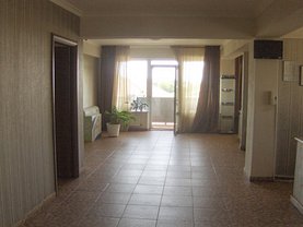 Vânzare spaţiu comercial