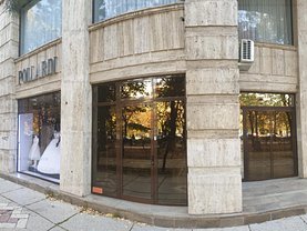 Închiriere spaţiu comercial