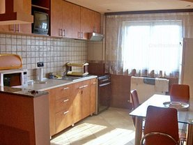 Apartament de vânzare 3 camere, în Bucureşti, zona Tineretului